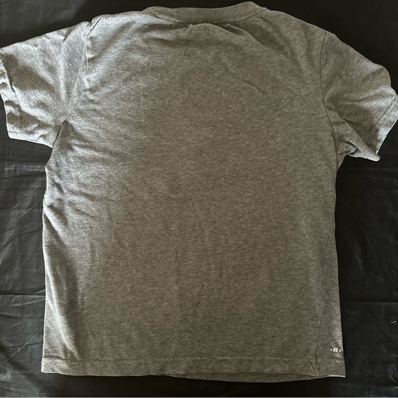 Jordan Jumpman Dri-Fit T-Shirt Size Medium 10-12 Years Gray with Black Logo - Picture 2 of 4